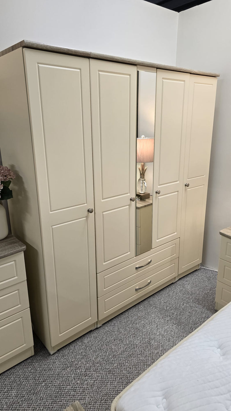 Milano Cream Oak 4 Door 2 Drawer Robe